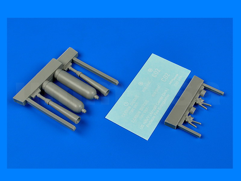 AB320086 US NAVY CO2 PSH-20 fire extinguishers 1/32